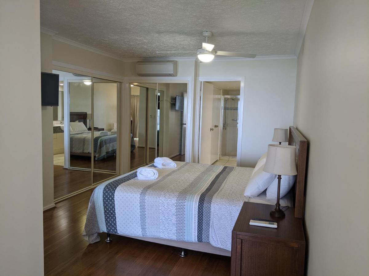 Moorings Beach Resort Caloundra Exterior photo