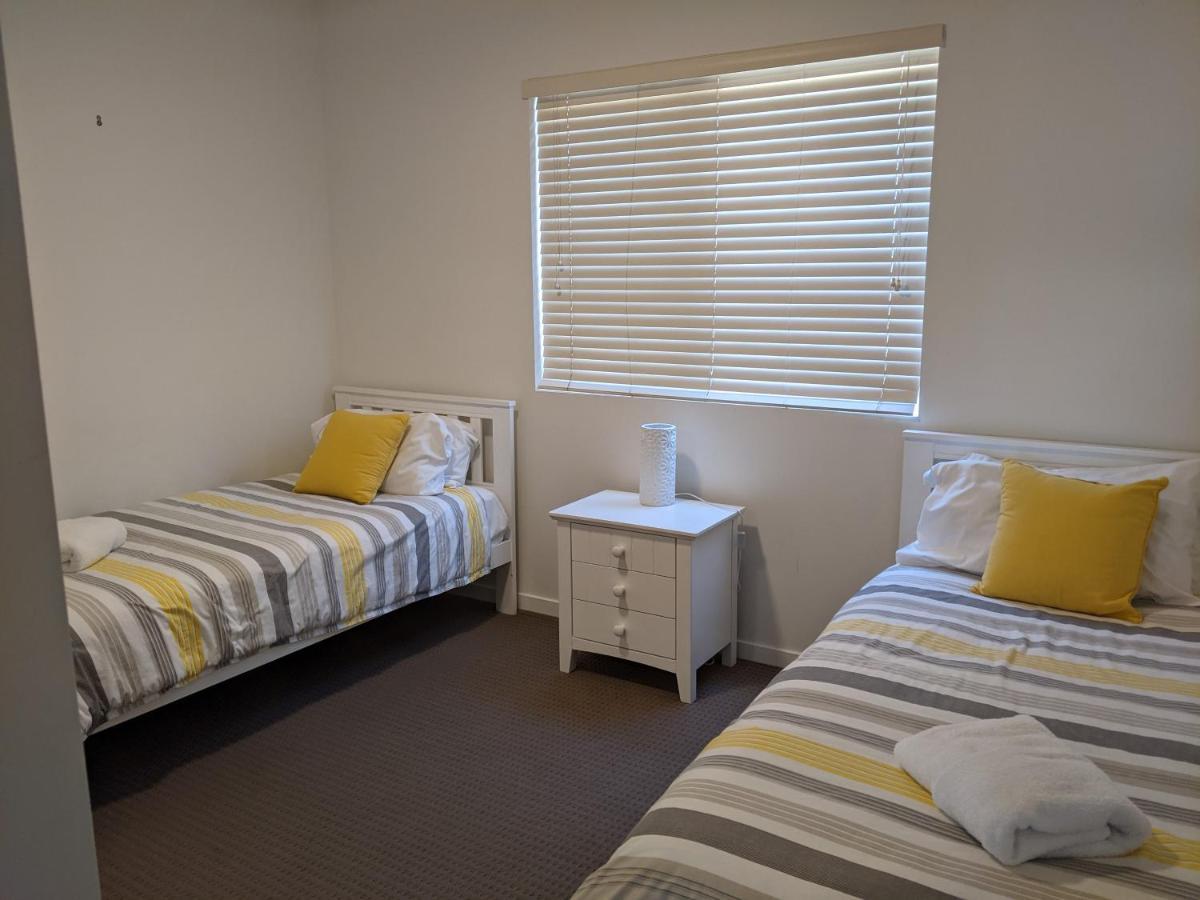 Moorings Beach Resort Caloundra Exterior photo
