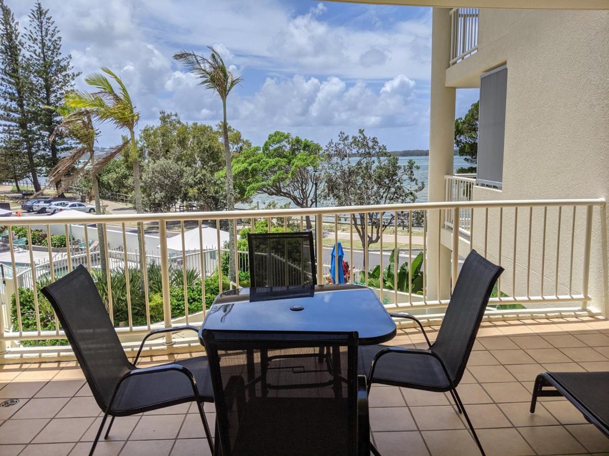 Moorings Beach Resort Caloundra Exterior photo