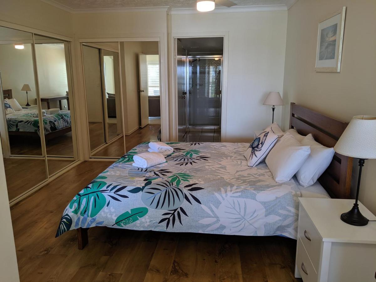 Moorings Beach Resort Caloundra Exterior photo