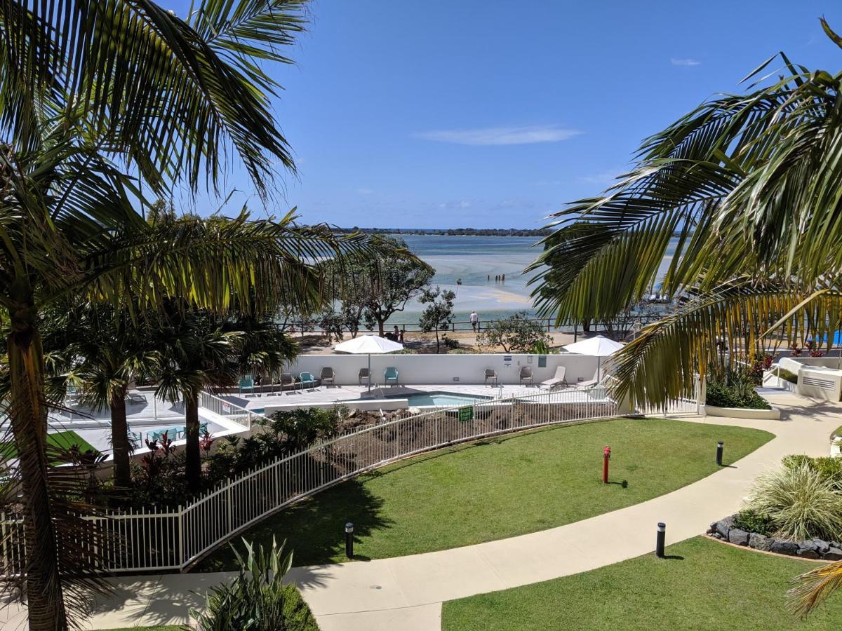 Moorings Beach Resort Caloundra Exterior photo