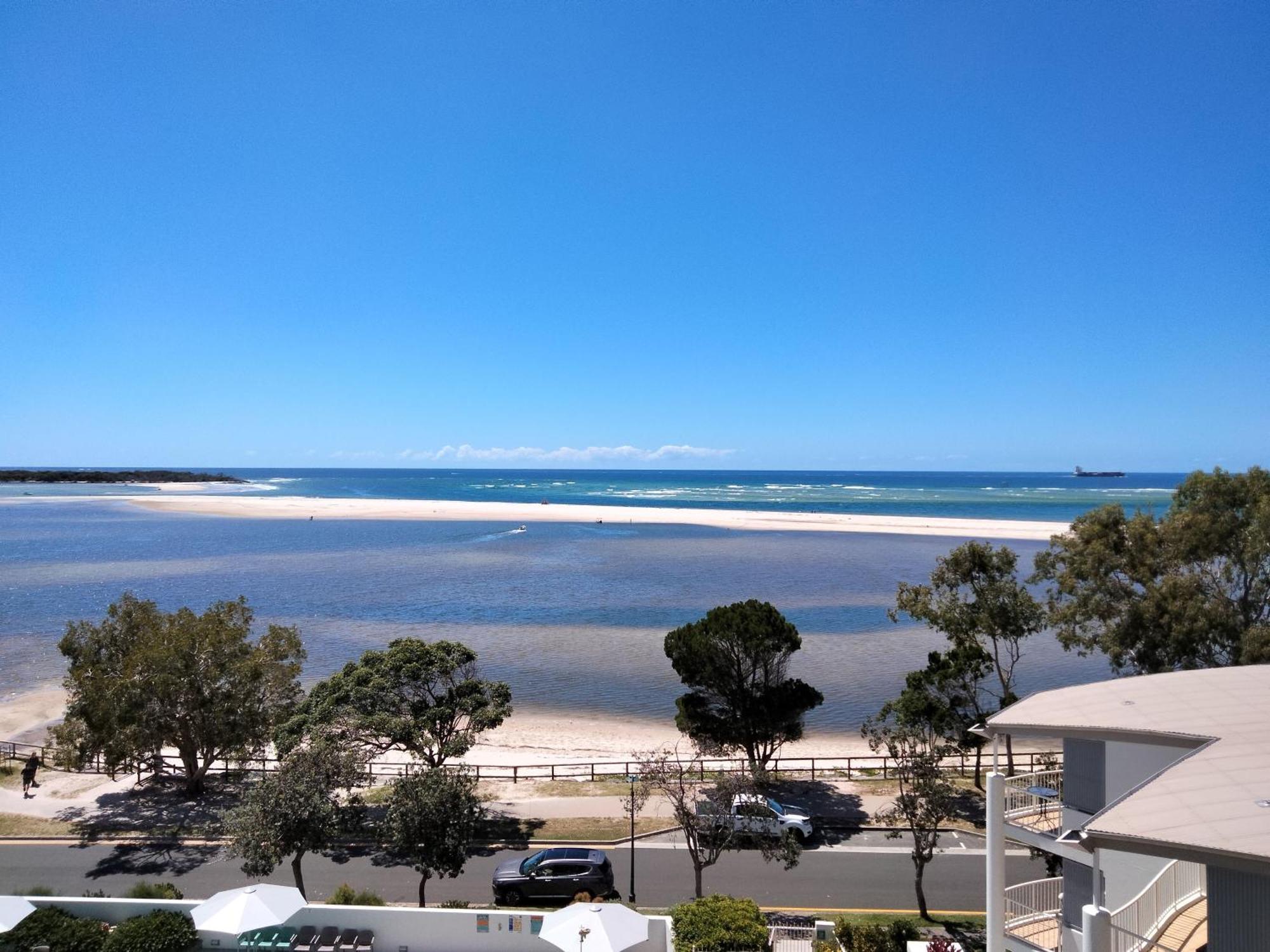 Moorings Beach Resort Caloundra Exterior photo