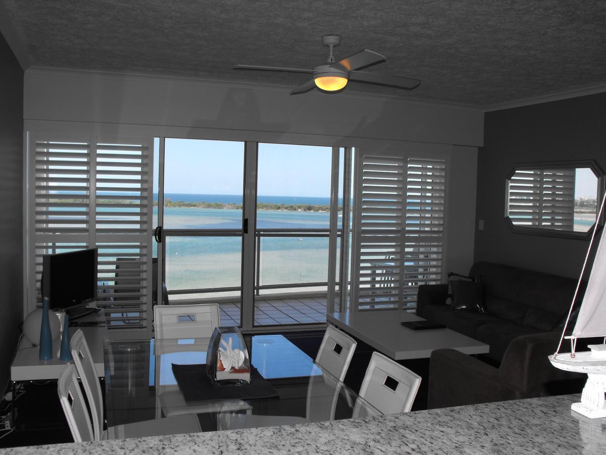 Moorings Beach Resort Caloundra Exterior photo