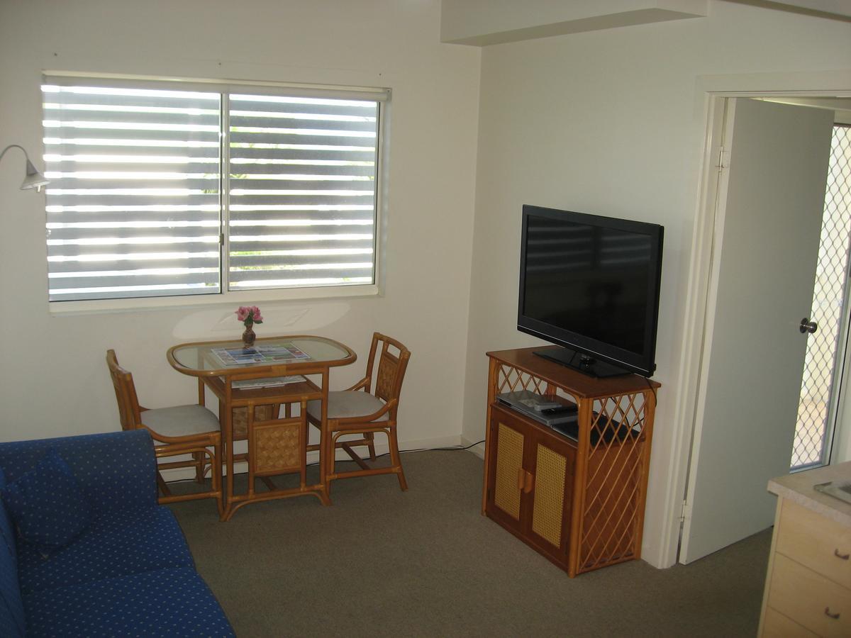 Moorings Beach Resort Caloundra Exterior photo