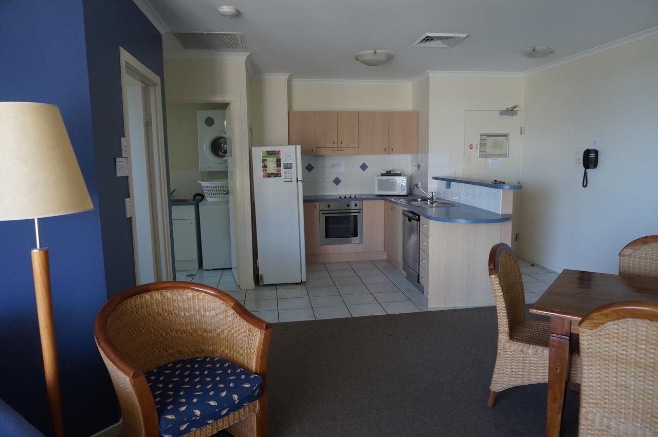 Moorings Beach Resort Caloundra Exterior photo