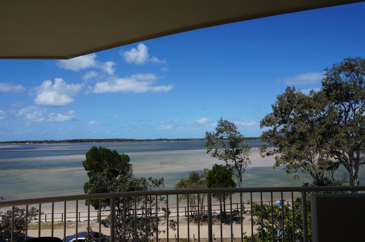 Moorings Beach Resort Caloundra Exterior photo