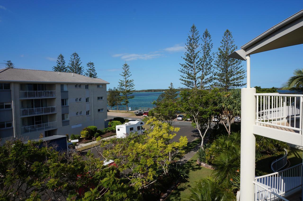 Moorings Beach Resort Caloundra Exterior photo